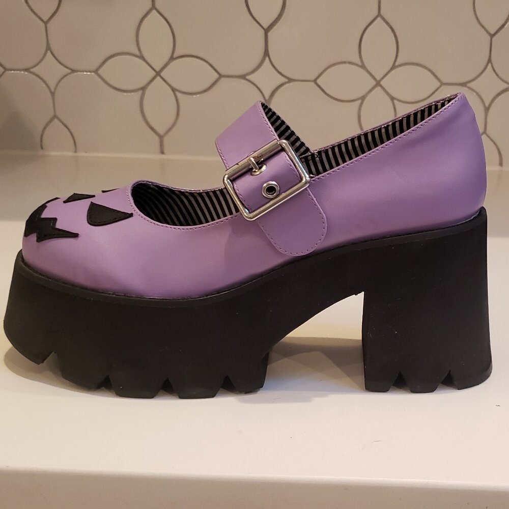 Trickz N Treatz  Smile Like You Mean It  Mary Jane Platforms Size 8 - Picture 6 of 12